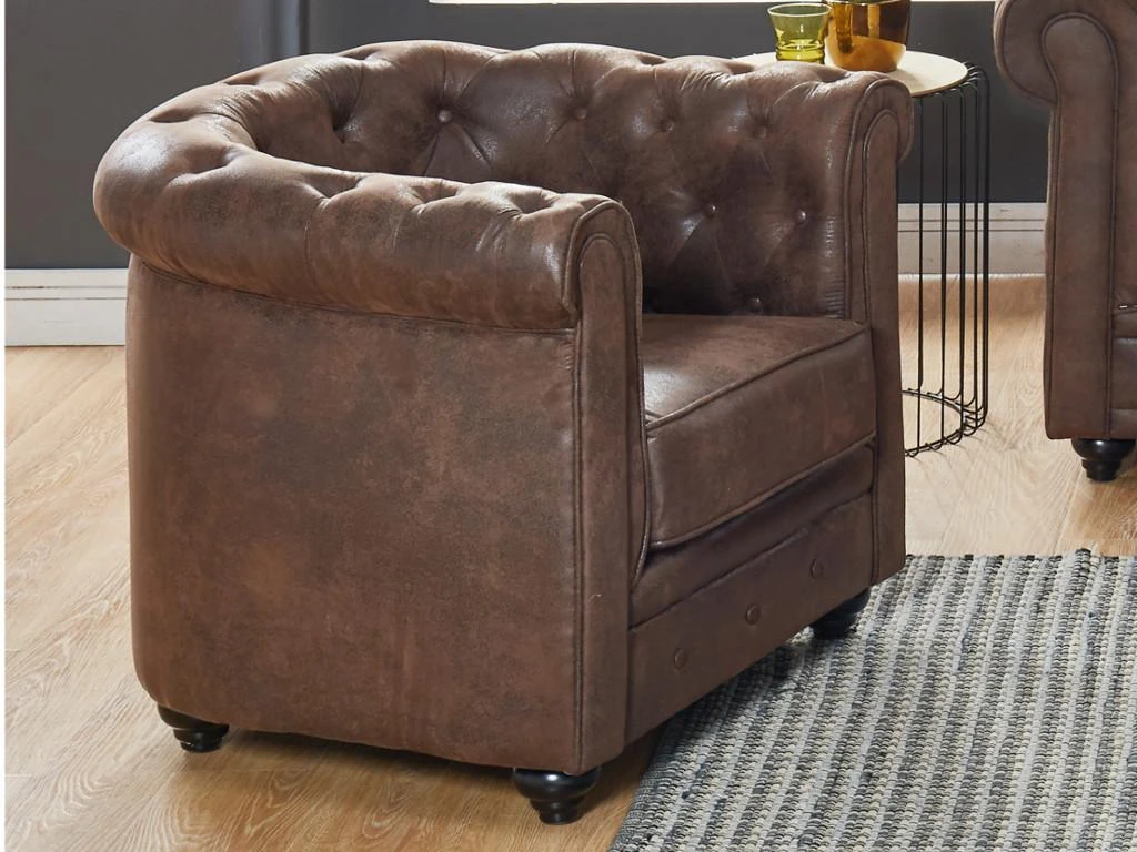 Fauteuil CHESTERFIELD En Microfibre Aspect Cuir Vieilli 2 Fauteuil CHESTERFIELD En Microfibre Aspect Cuir Vieilli – Image 2