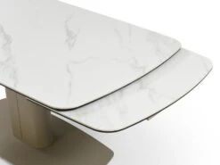 Table à Manger Extensible 6 à 10 Couverts En Céramique Et Métal - Effet Marbre Blanc Et Taupe - CARIOULA De Pascal MORABITO -Deco.fr Soldes Boutique table a manger 11199395